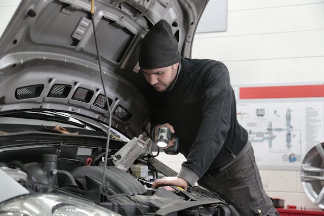 How to Reset Engine Warning Light on Toyota RAV4 Using an OBD-II Scanner